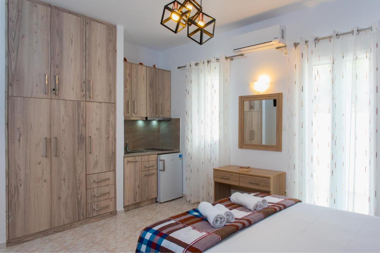 Theodora Rooms Kamares  Екстериор снимка