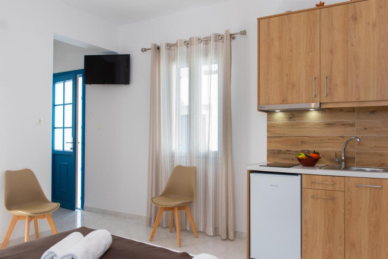 Theodora Rooms Kamares  Екстериор снимка