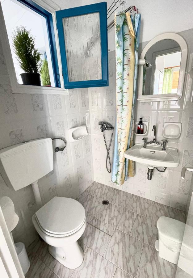 Theodora Rooms Kamares  Екстериор снимка
