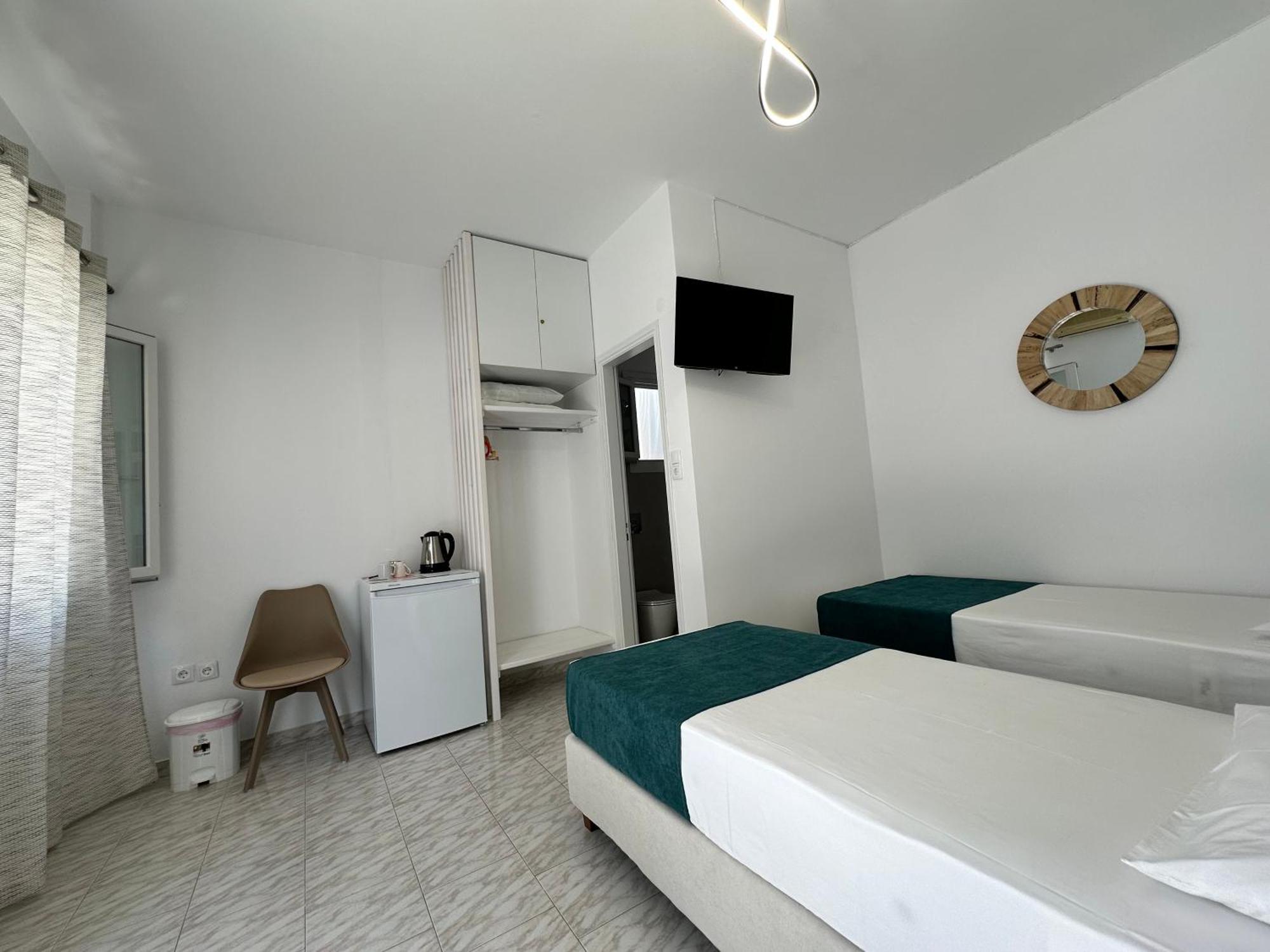 Theodora Rooms Kamares  Екстериор снимка